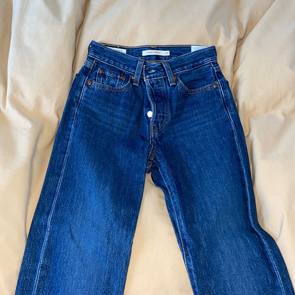 Wedgie straight ankle jeans